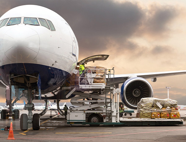 The Benefits of Using an Air Freight Company for International Shipping